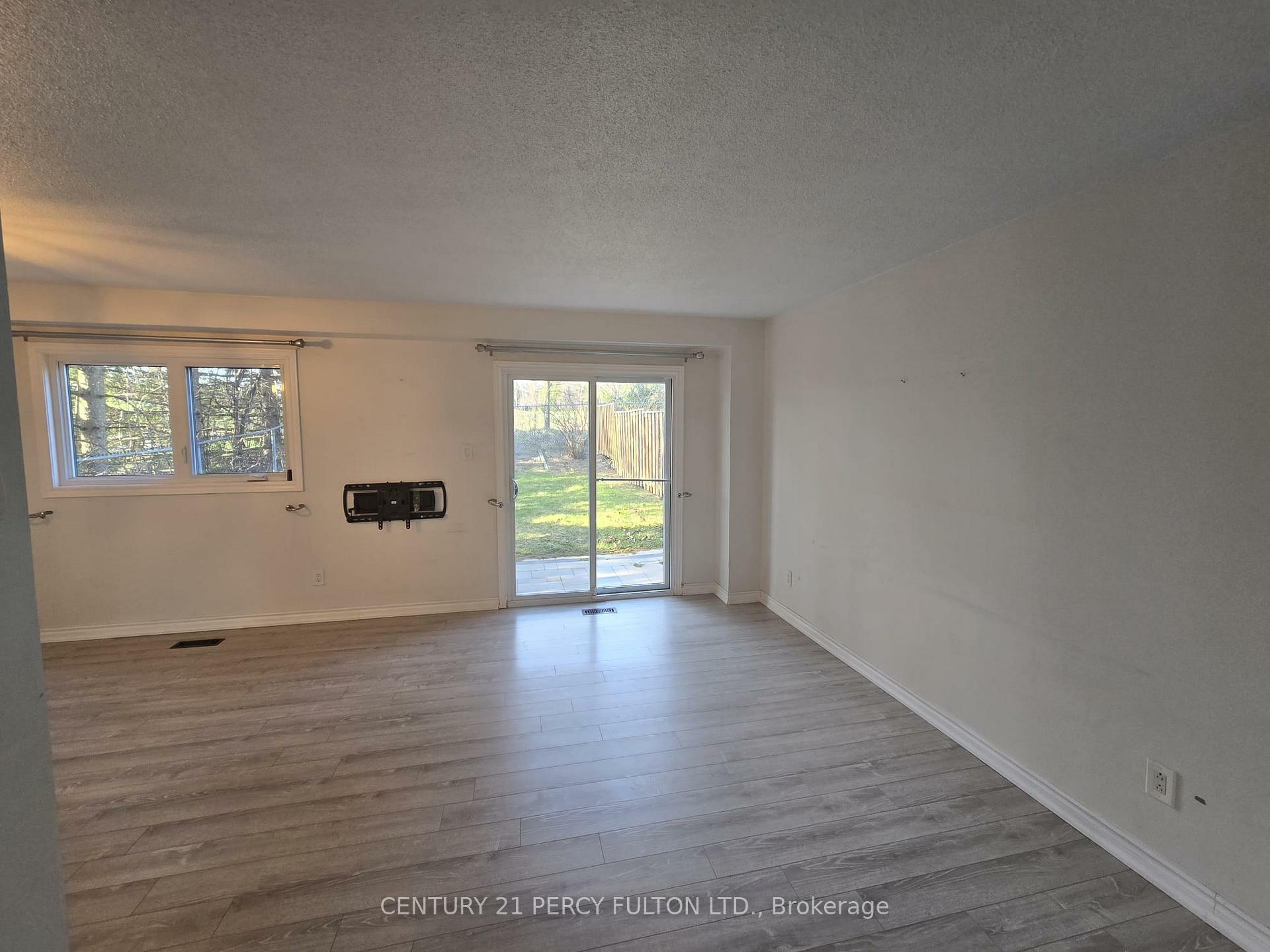 Property Photo: 88 Don Head Village Boulevard ON L4C 7M8