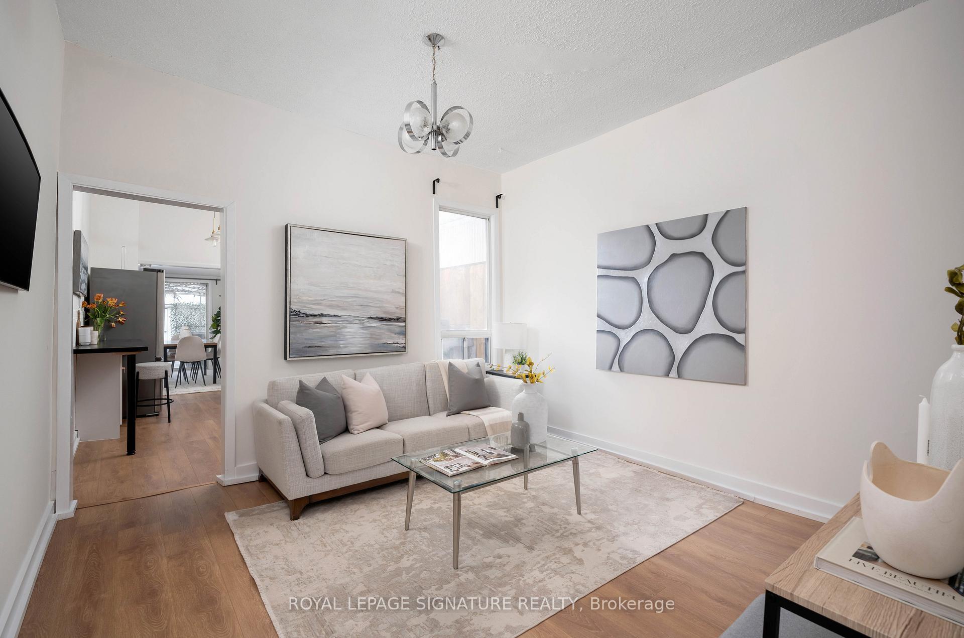 Property Photo: 136 Montrose Avenue ON M6J 2T7