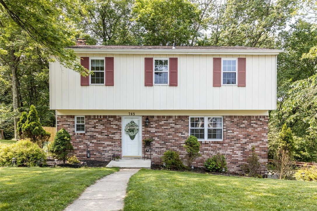 Property Photo:  765 Brookshire Drive  PA 15237 