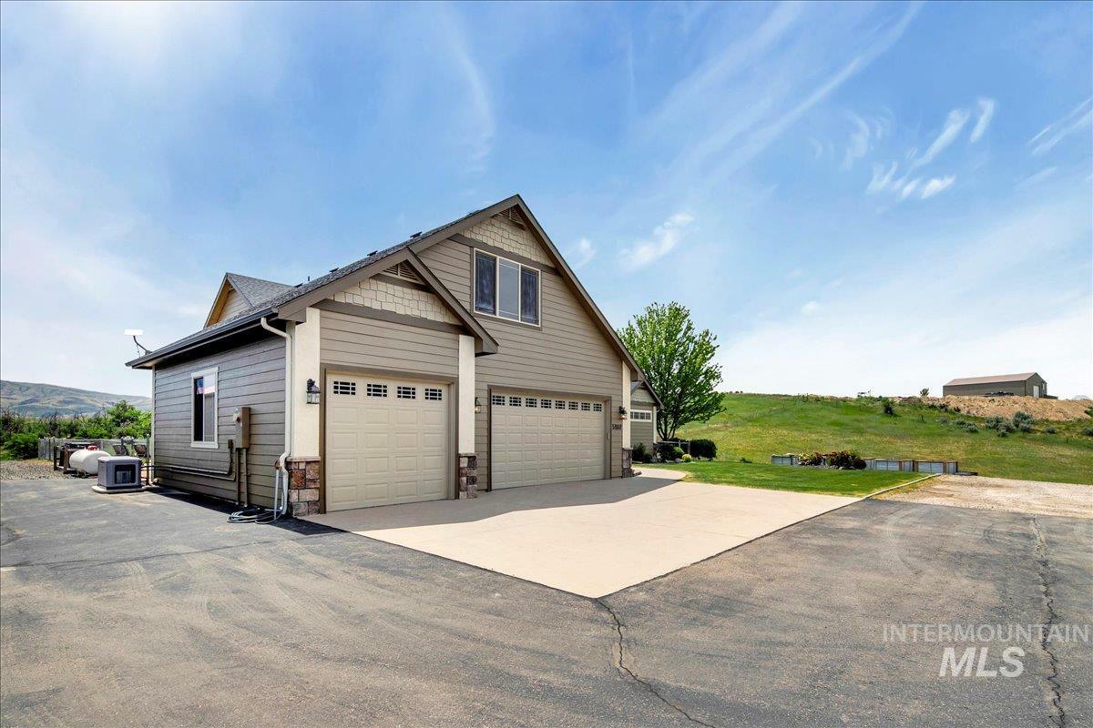 Property Photo: 5880 Sweet Ola Hwy ID 83670