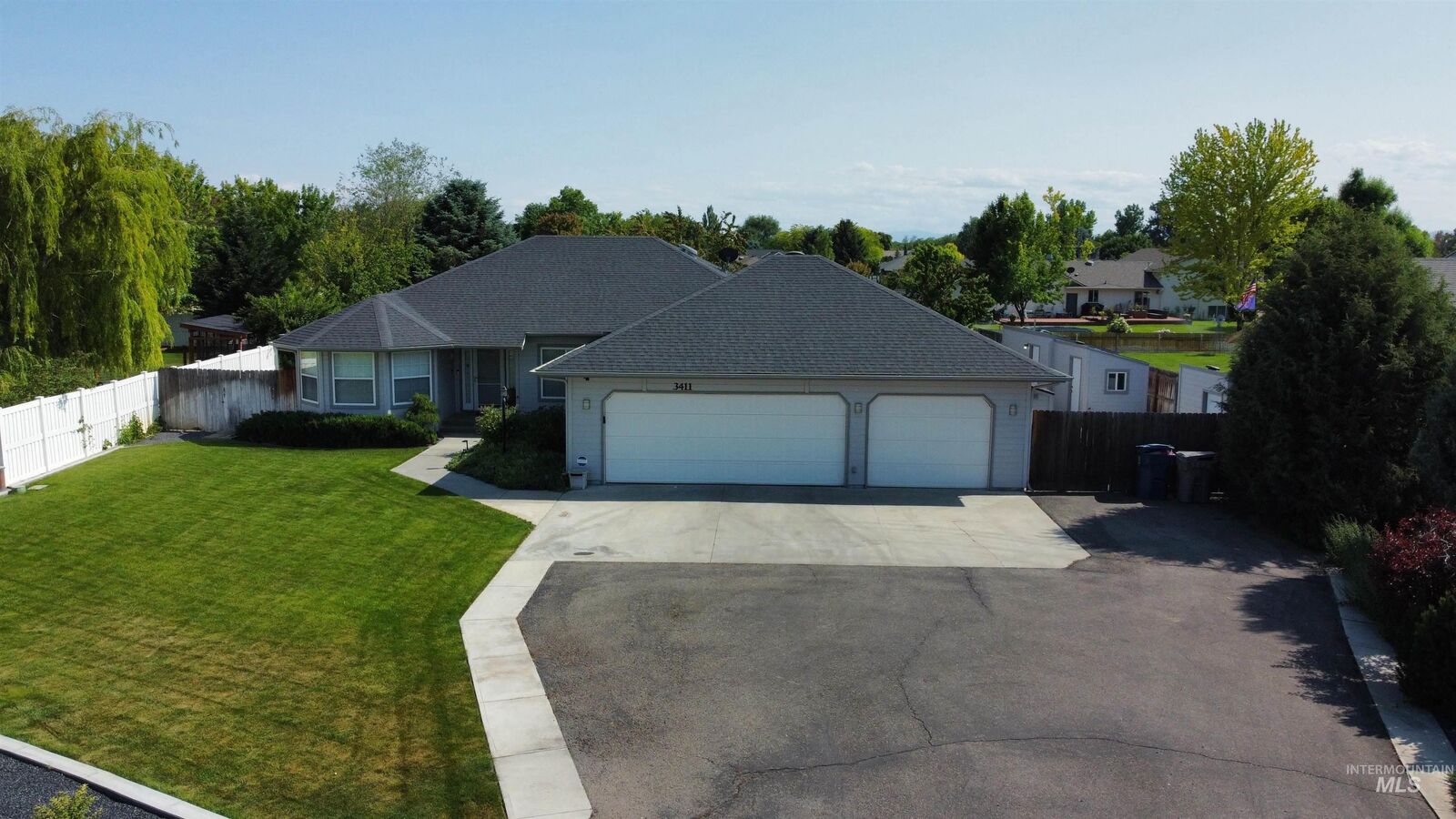 Property Photo:  3411 Wilson Ln  ID 83686 