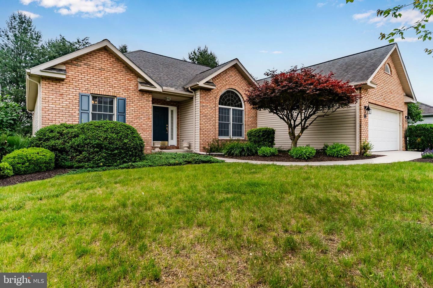 Property Photo: 940 Woodley Drive PA 17050