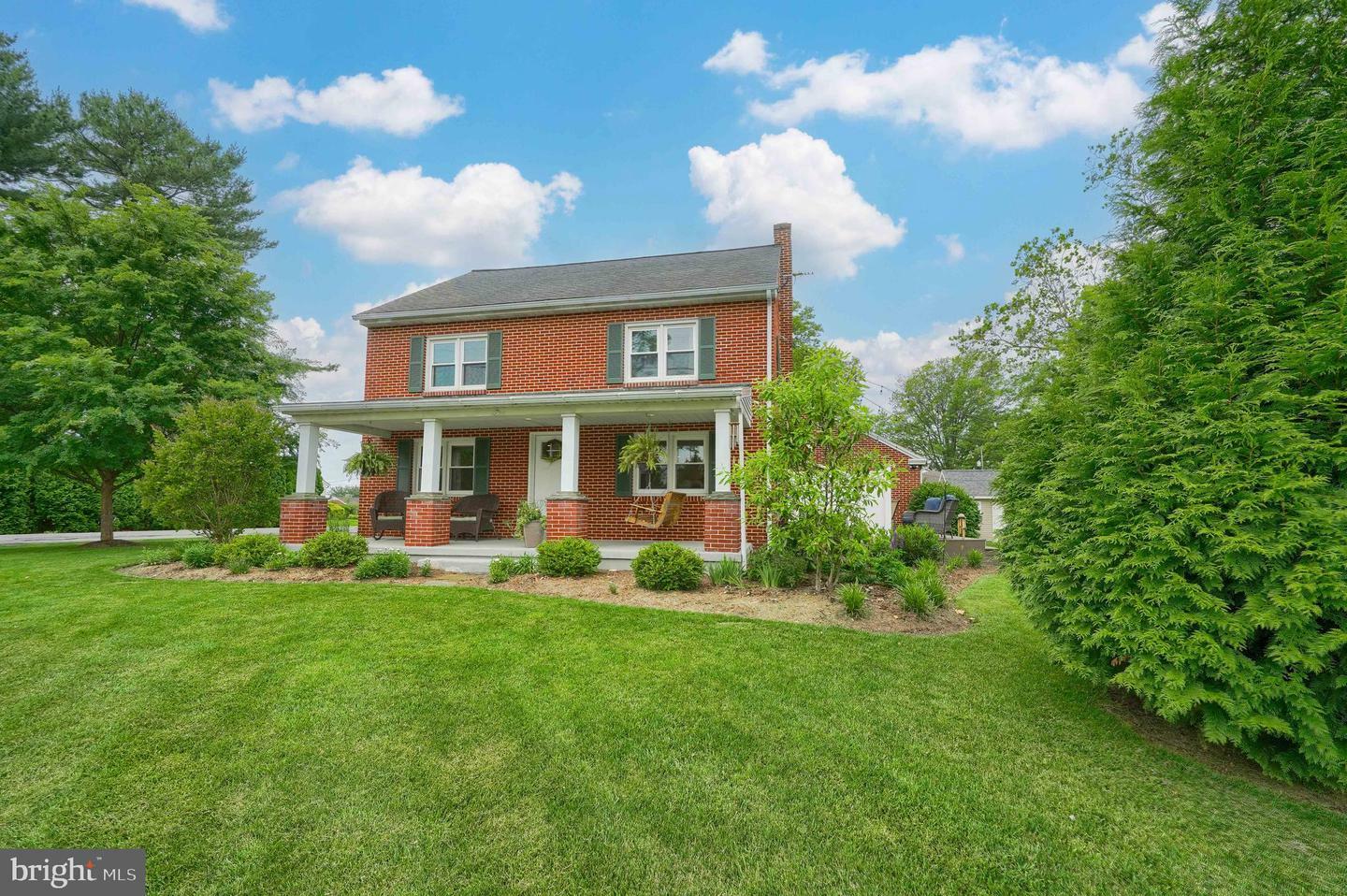 Property Photo: 5 Plank Avenue PA 17584
