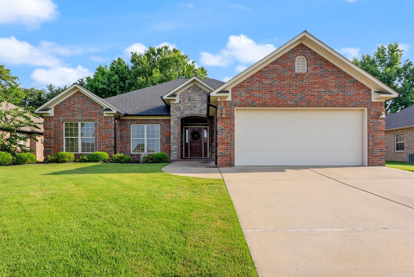 Property Photo: 4870 Trinity Crossing Dr AR 72034