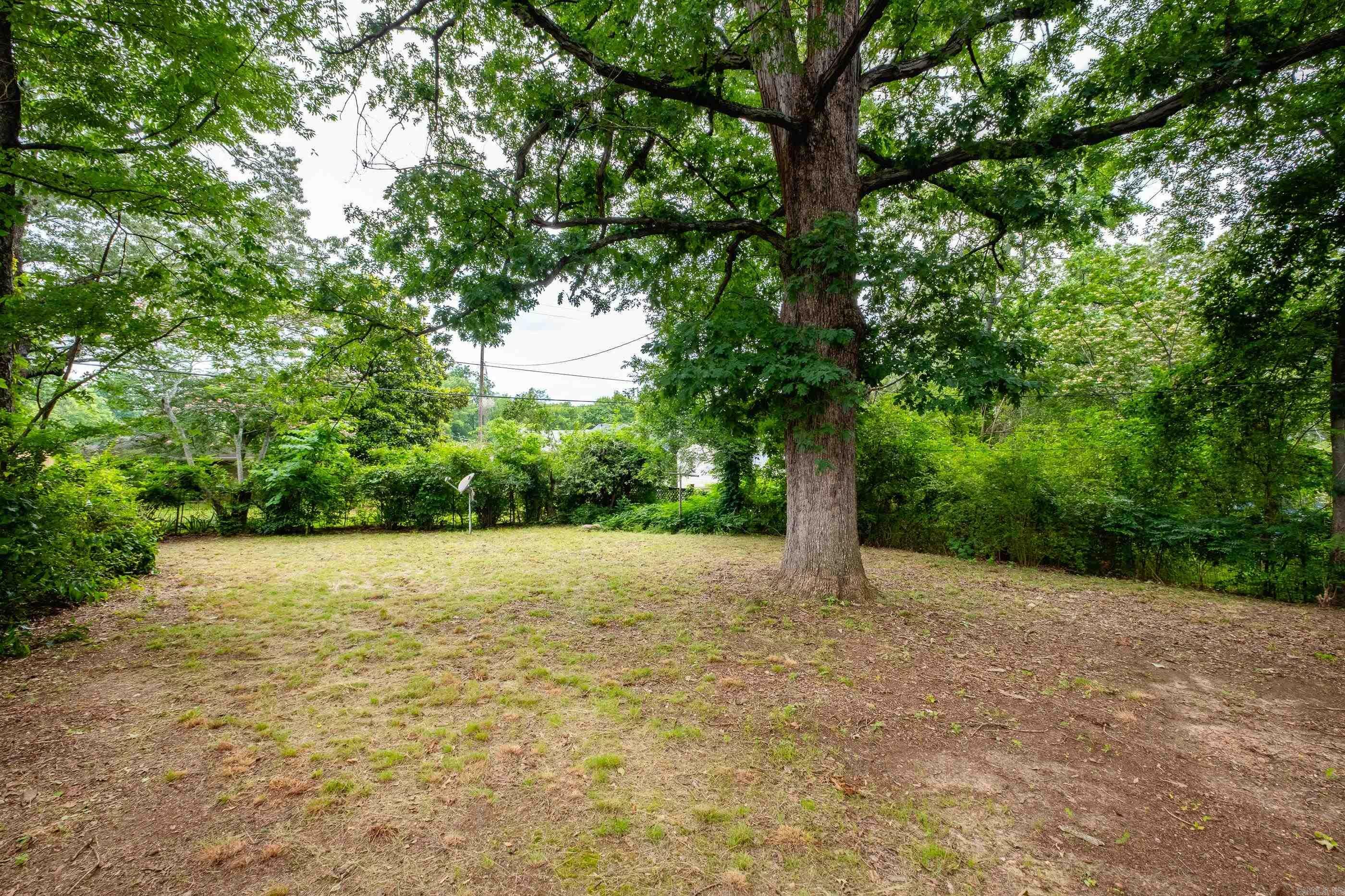 Property Photo: 220 N Monroe St AR 72205