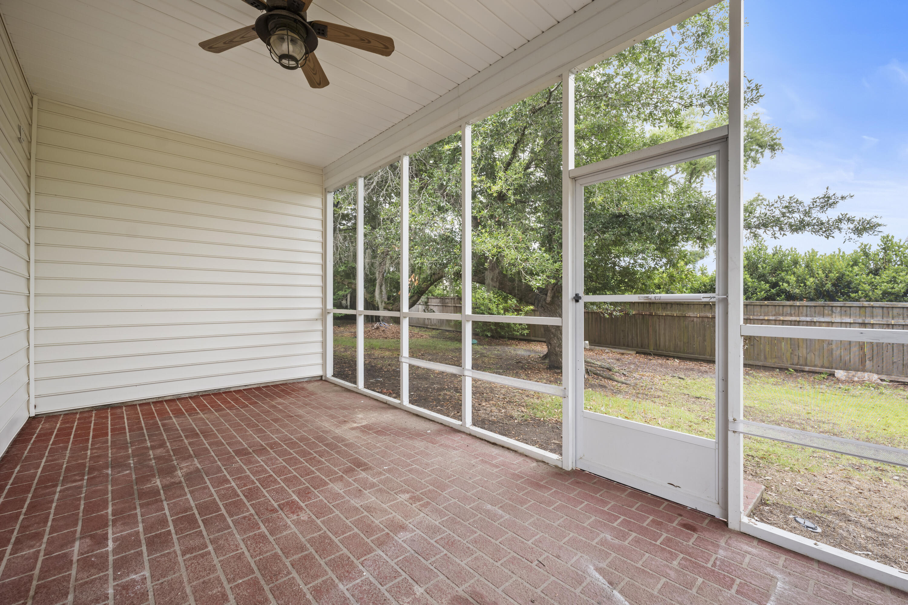 Property Photo: 106 Brandy Court SC 29485