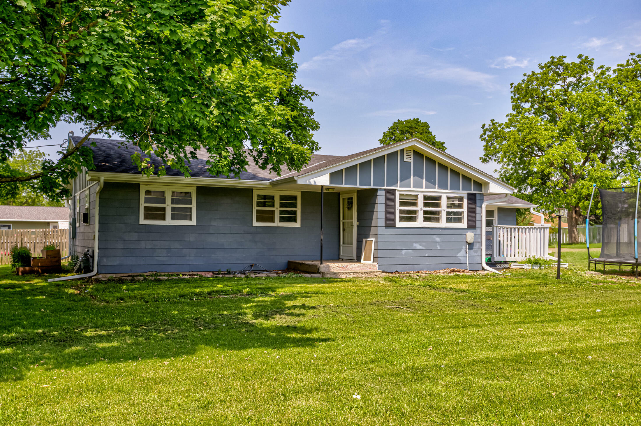Property Photo:  420 NW 5th Street  IA 50212 