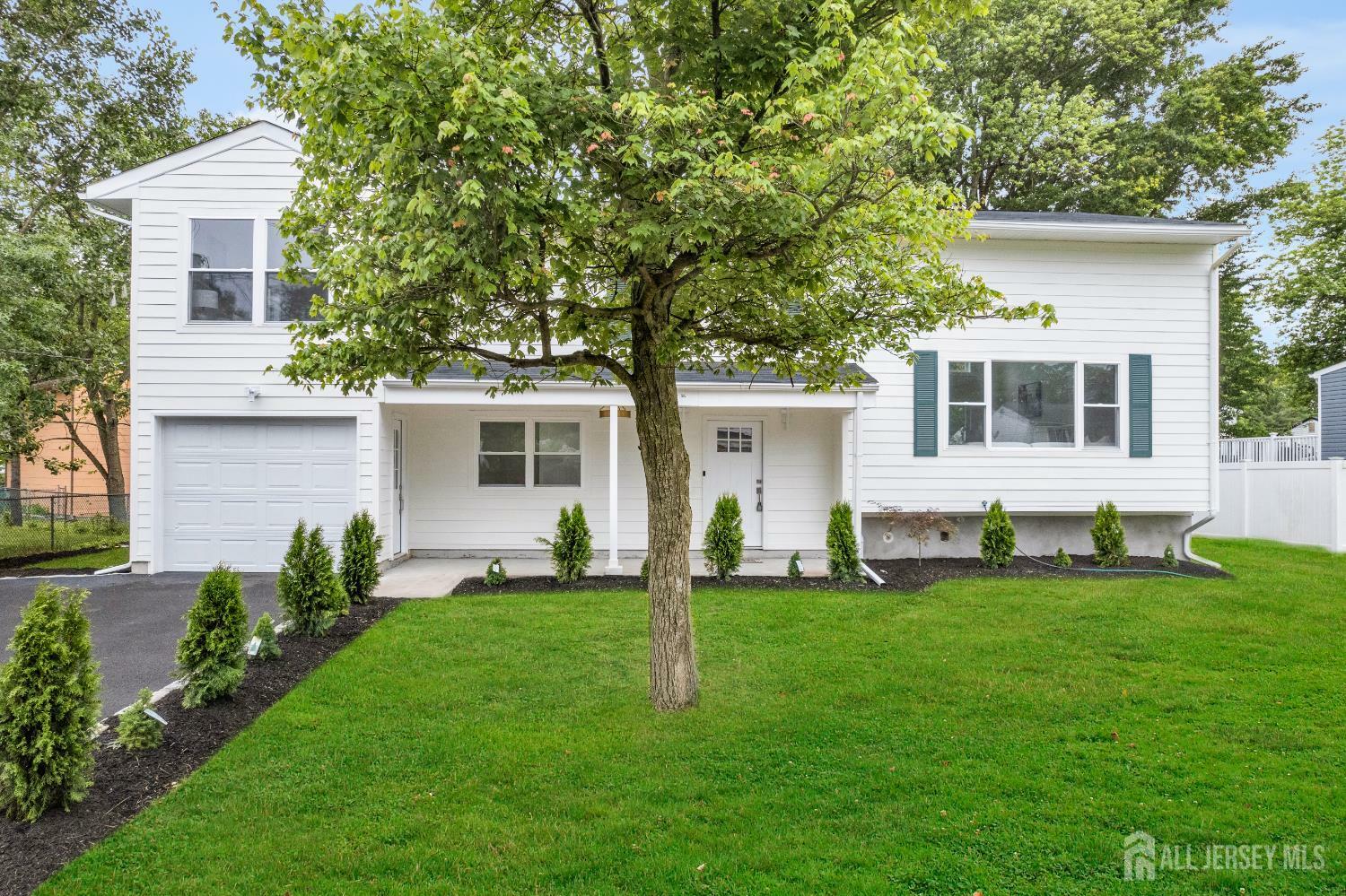 35 Lydia Lane  Edison NJ 08820 photo