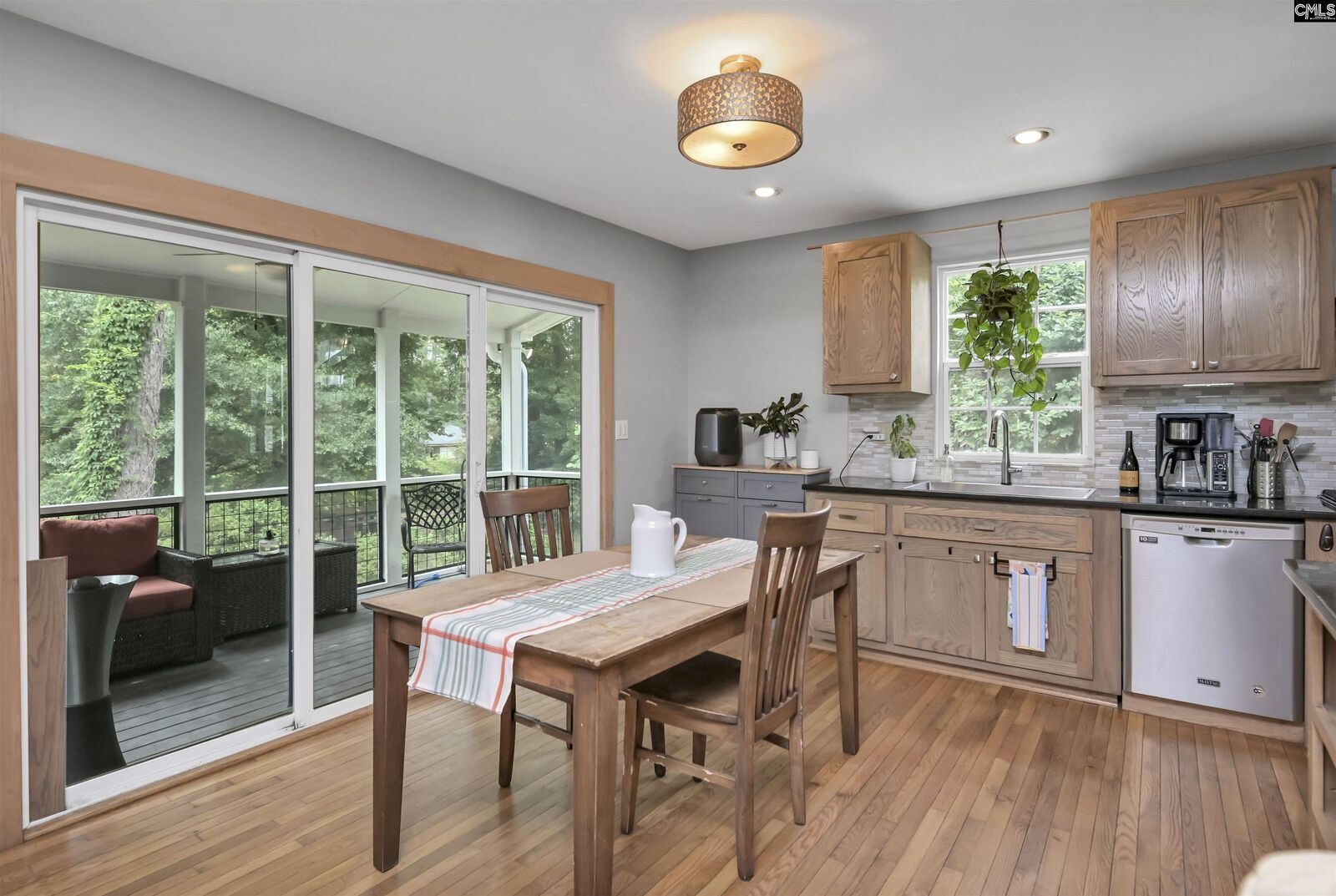 Property Photo: 716 Deerwood SC 29205