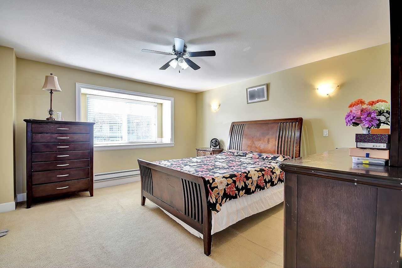 Property Photo: 6628 121 BC V3W 1W3