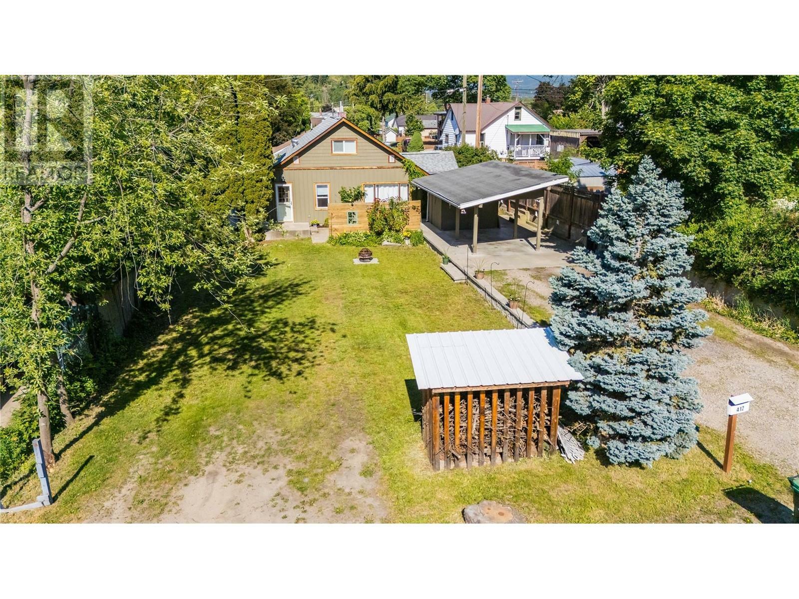 Property Photo: 412 7th Avenue BC V1N 1R2