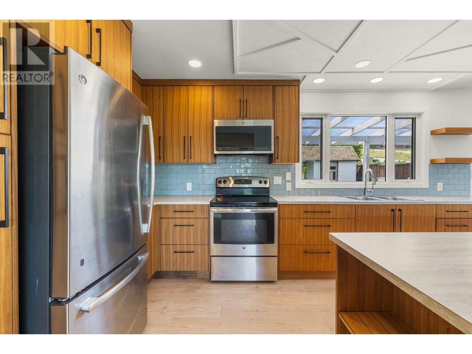 Property Photo: 2865 Lower Glenrosa Road BC V4T 1C7