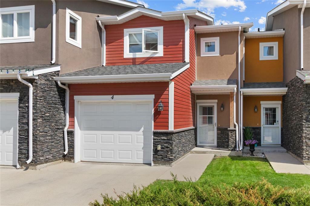 Property Photo:  908 Headmaster Row  MB R2G 4J7 
