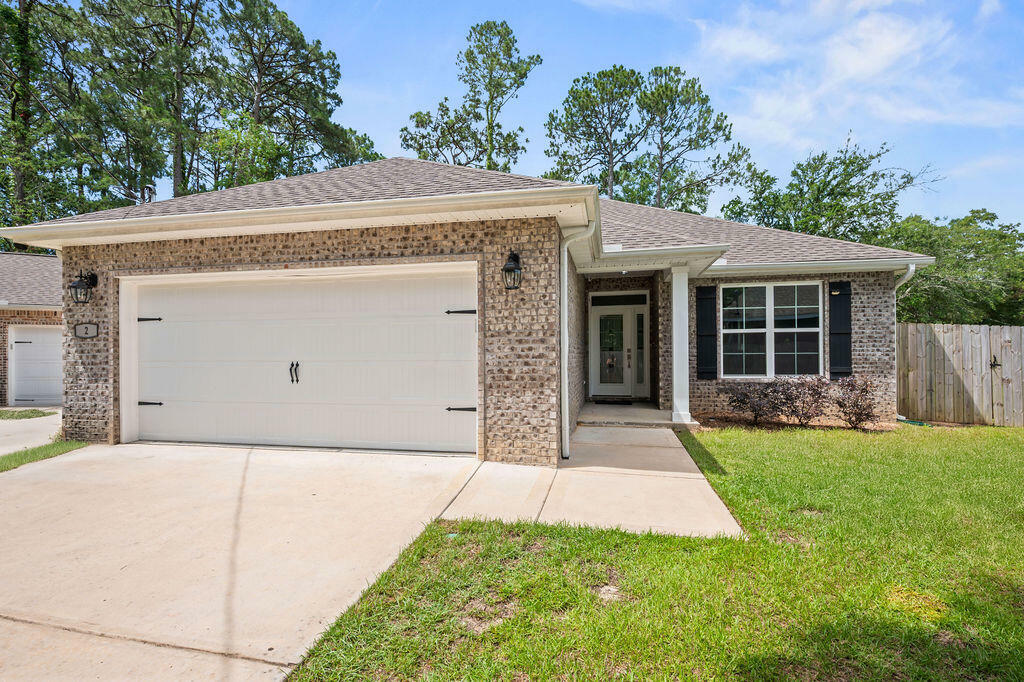 Property Photo: 2 Marty Ln Lane FL 32547