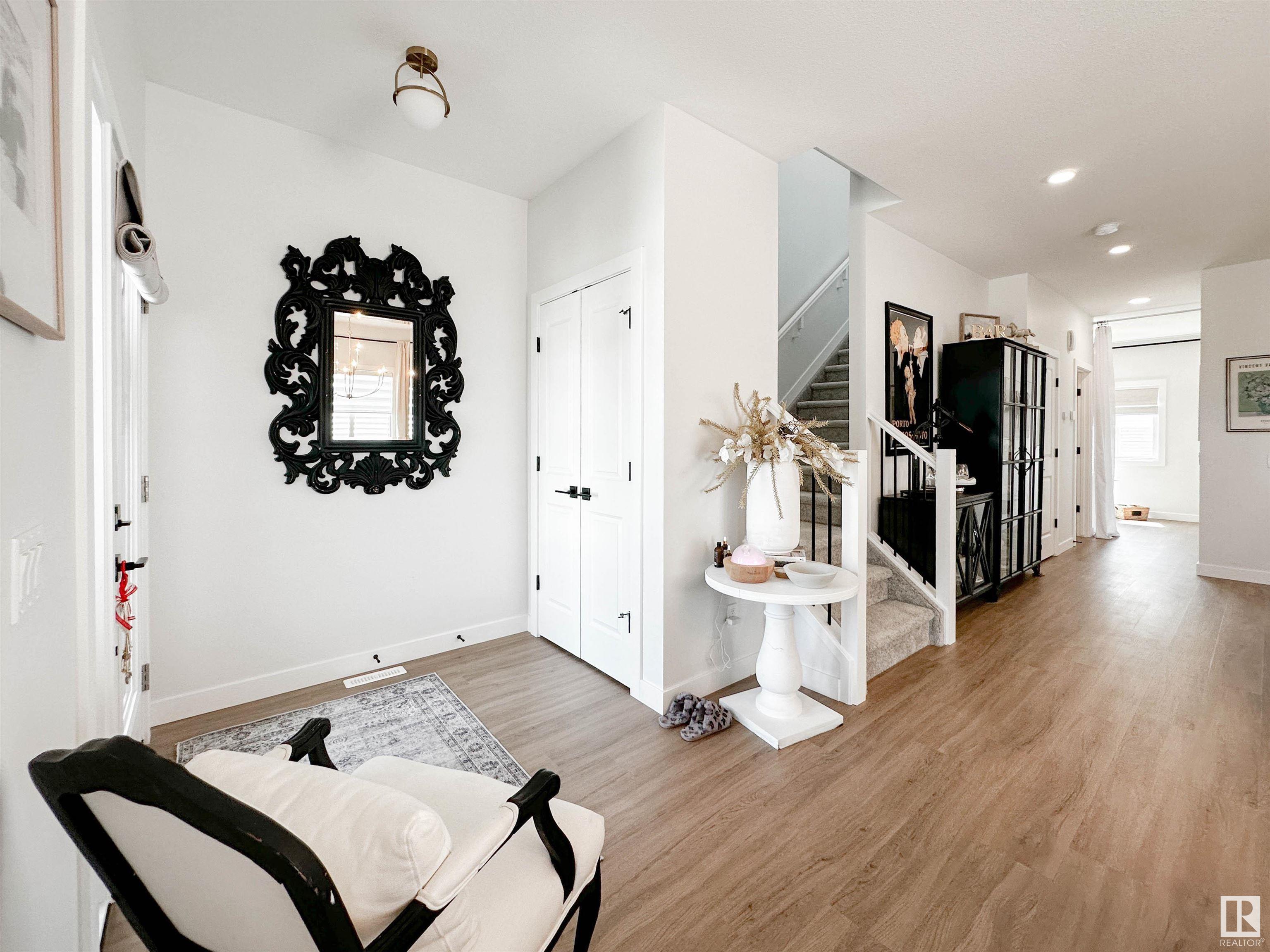Property Photo: 284 Jensen Lakes Boulevard AB T8N 7Z5