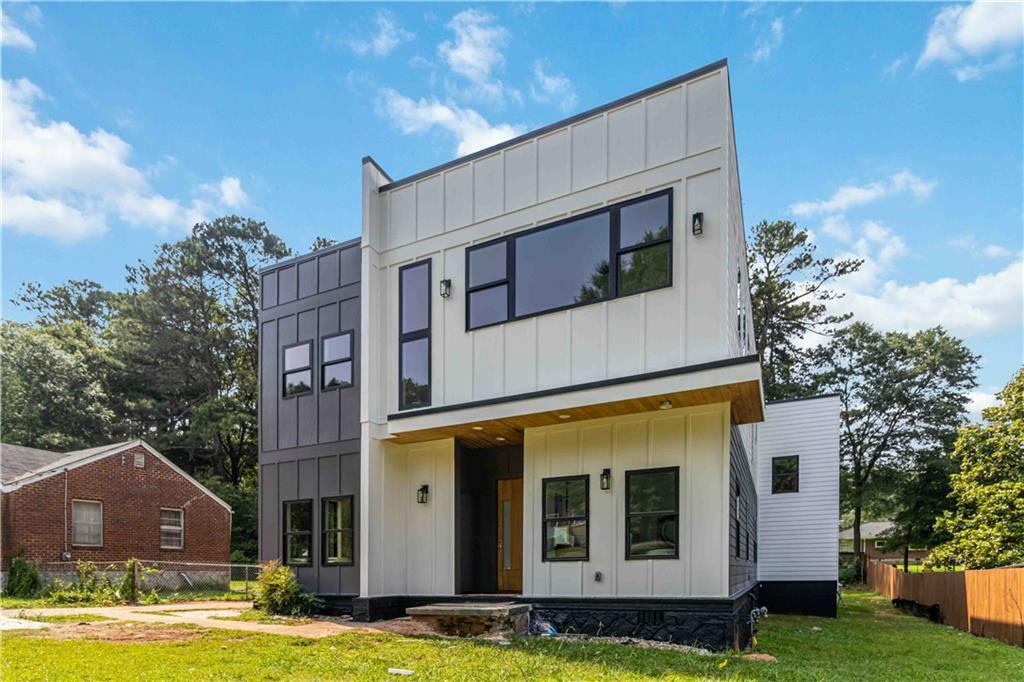 Property Photo: 1554 Columbia Circle GA 30032