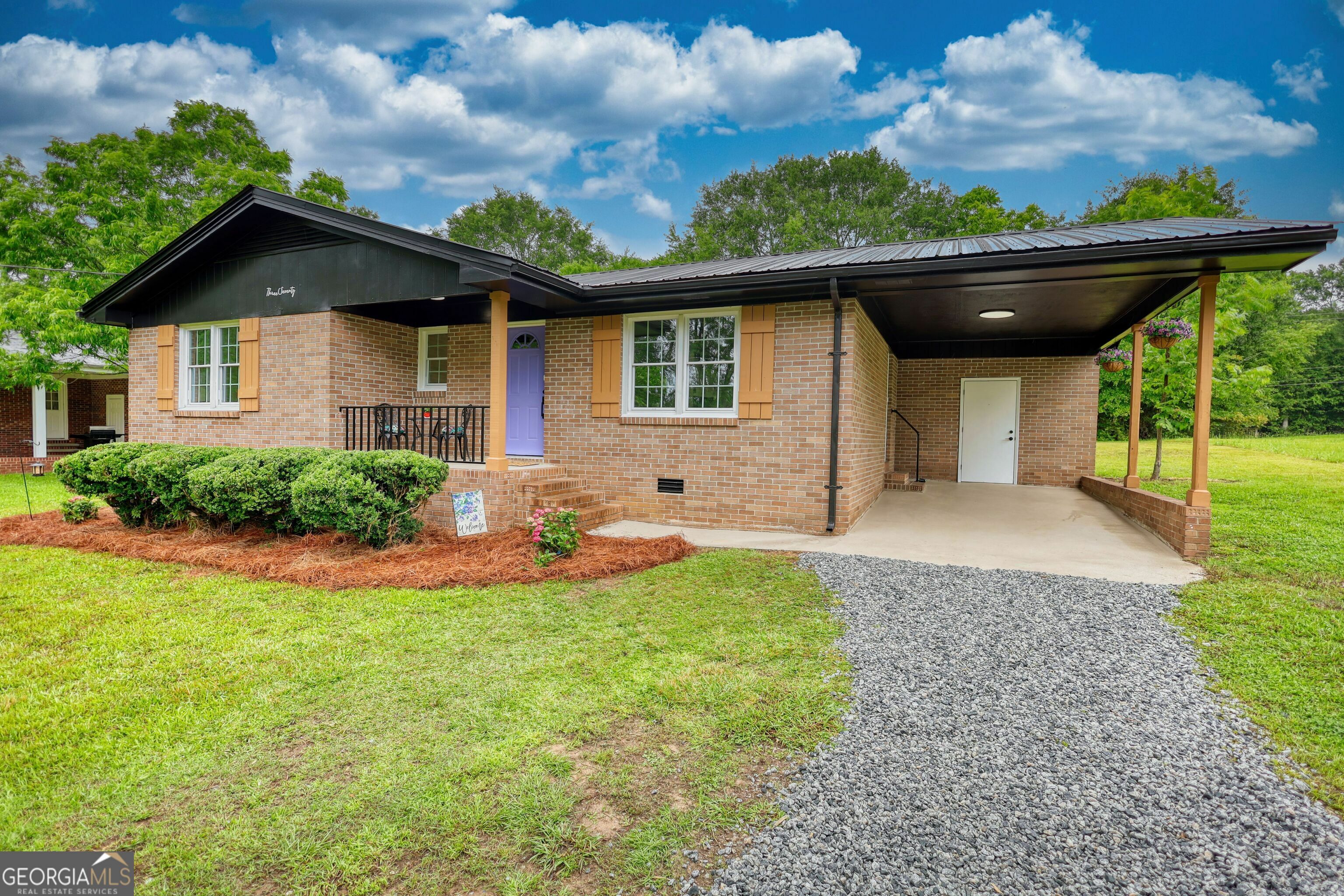 Property Photo: 370 Walnut Street SE GA 30025