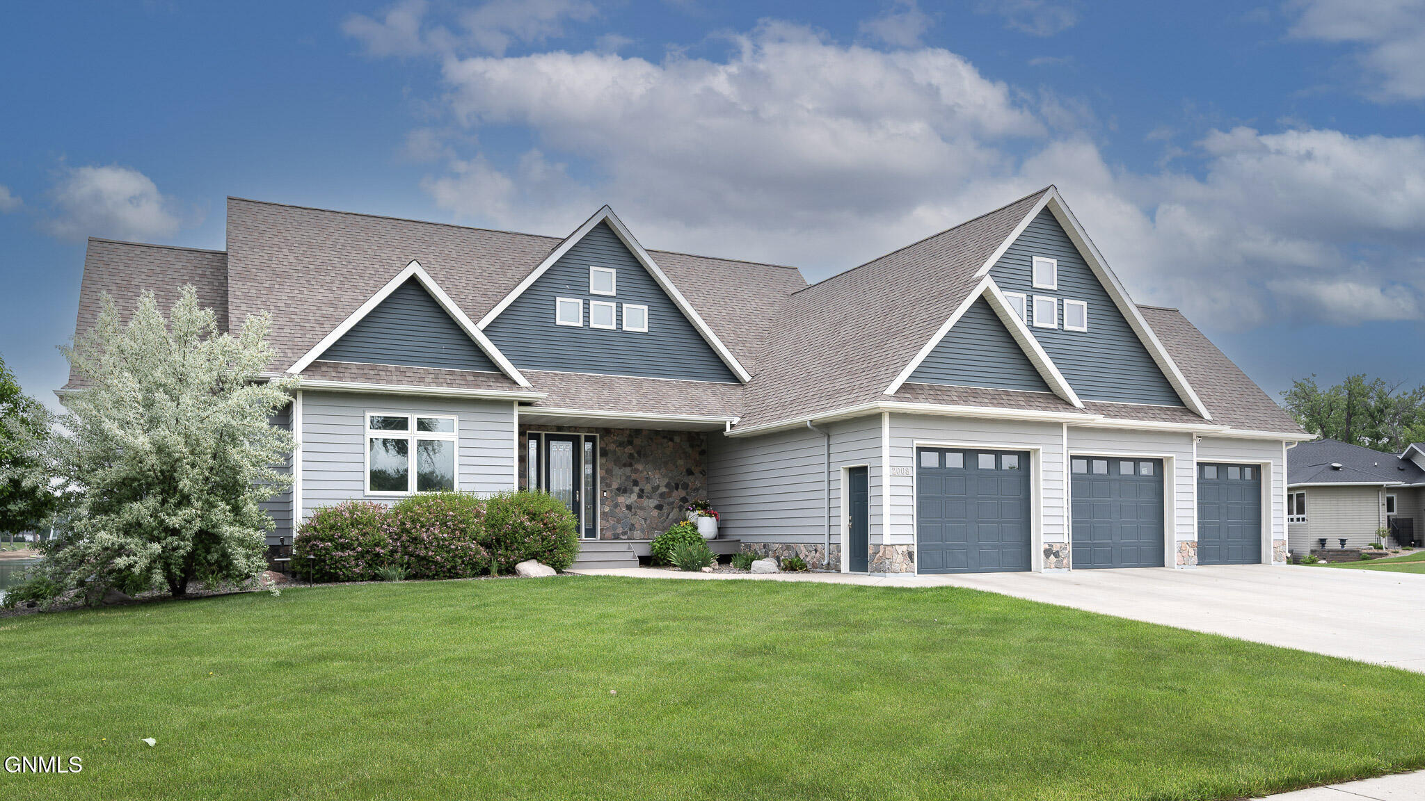 Property Photo:  2008 Larson Road  ND 58504 