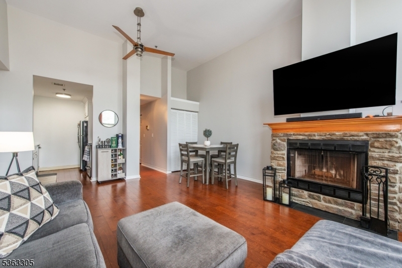 Property Photo:  260 Main St 318  NJ 07424 