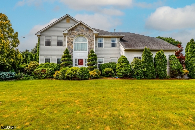 8 Staudt Ct  Franklin Twp. NJ 08873 photo