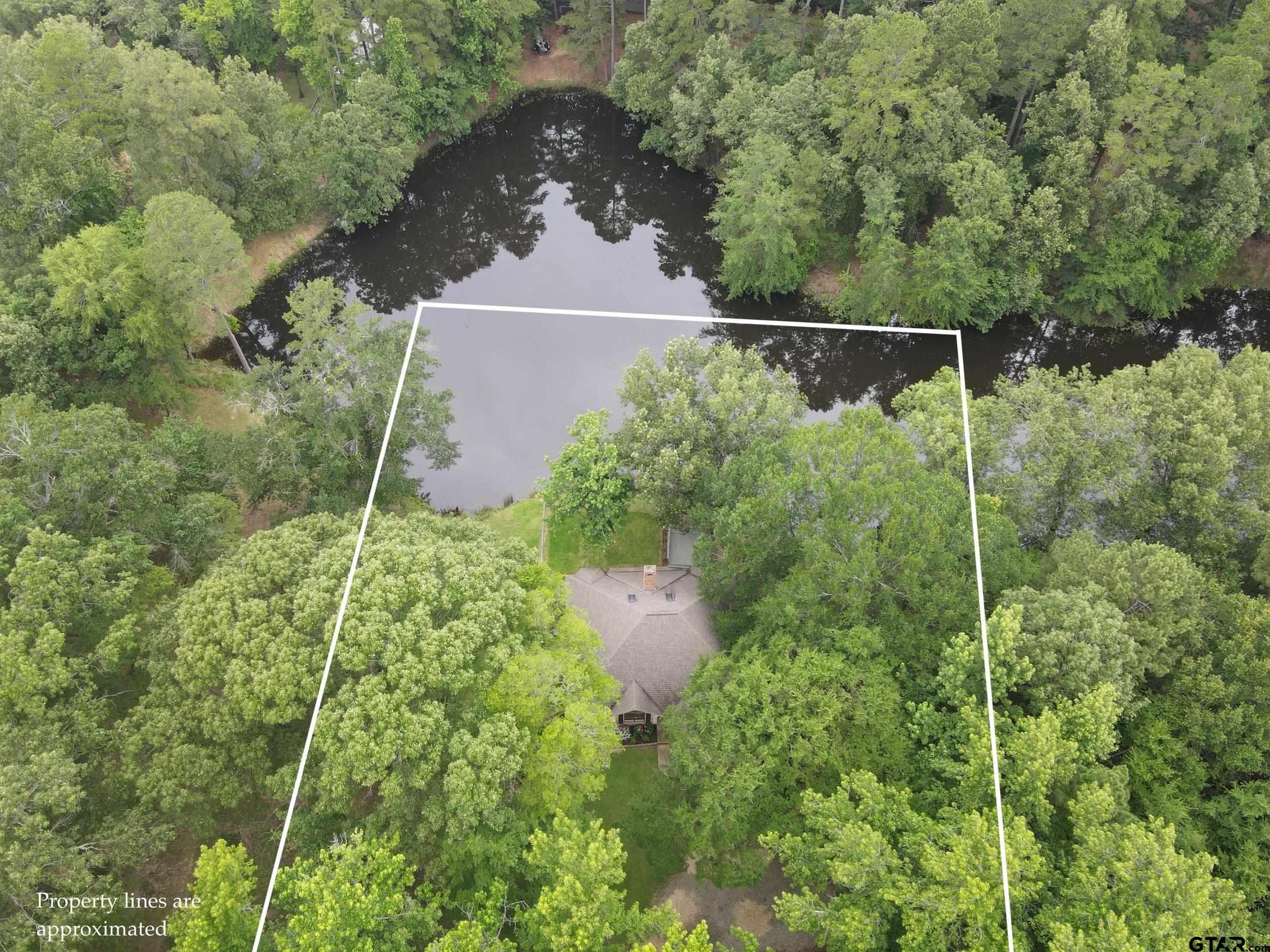 Property Photo: 414 Winding Lane TX 75457