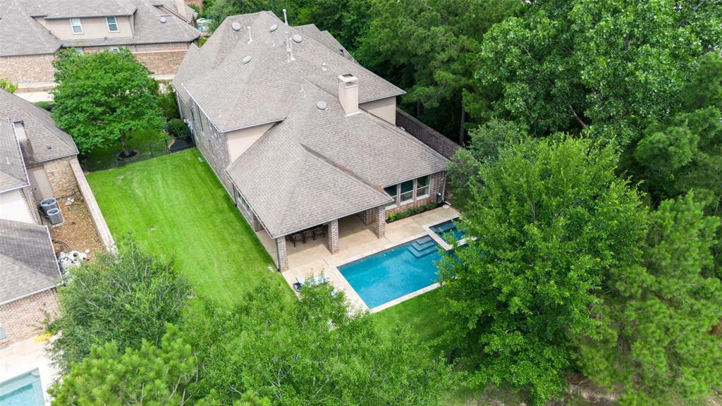 Property Photo: 203 Oarwood Place TX 77389