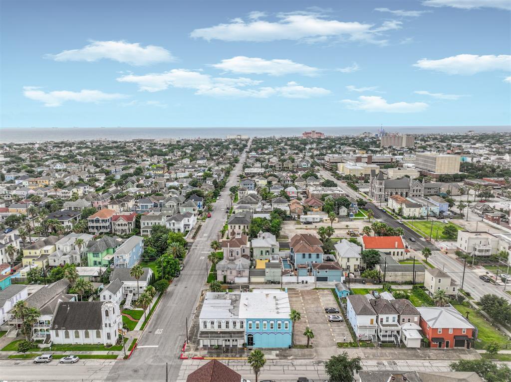 Property Photo: 1805 Market Street TX 77550