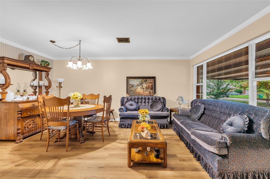 Property Photo:  2015 Wakefield Drive  TX 77018 