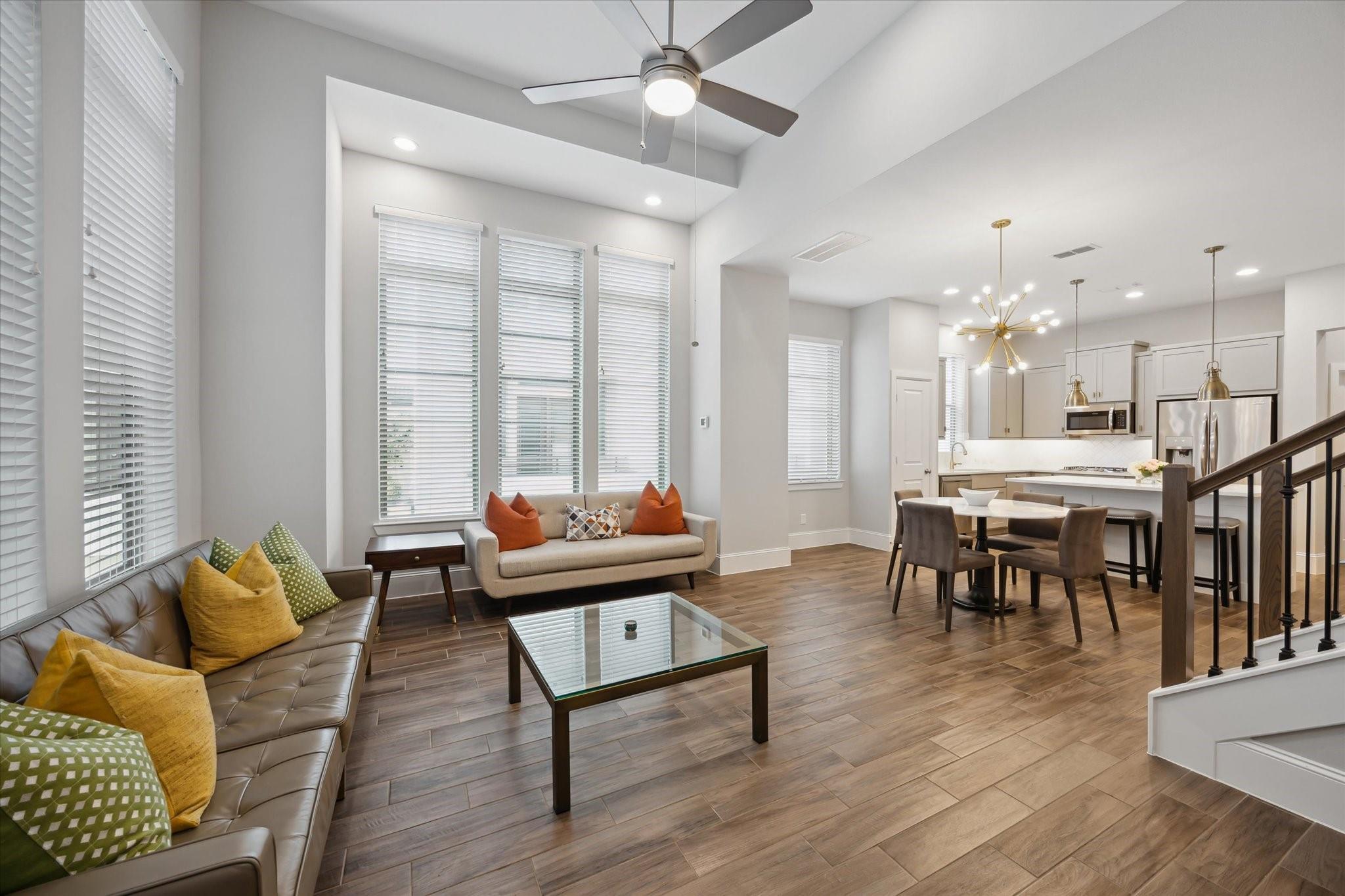 Property Photo: 5405 Larkin Street TX 77007