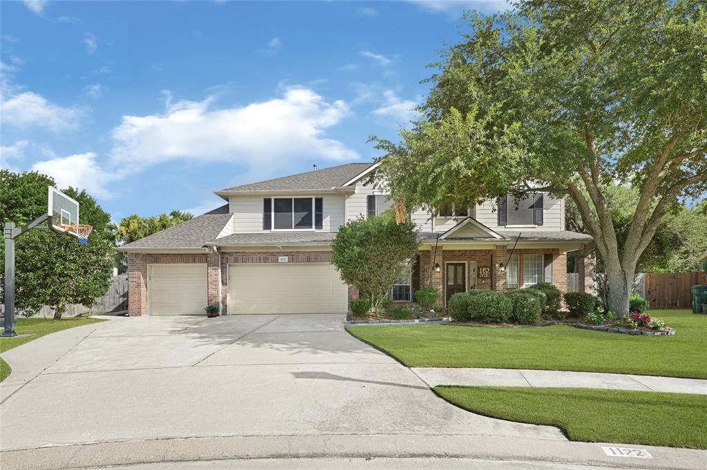 Property Photo: 1122 Carriage Court TX 77586