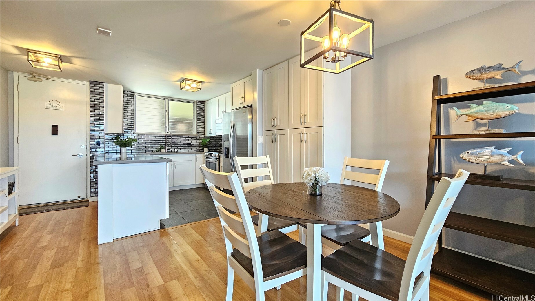 Property Photo: 1717 Ala Wai Boulevard 2002 HI 96815