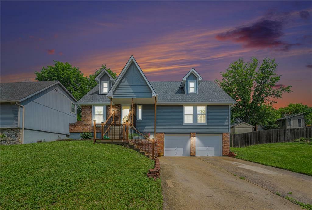 Property Photo:  1117 NW Roanoke Drive  MO 64015 