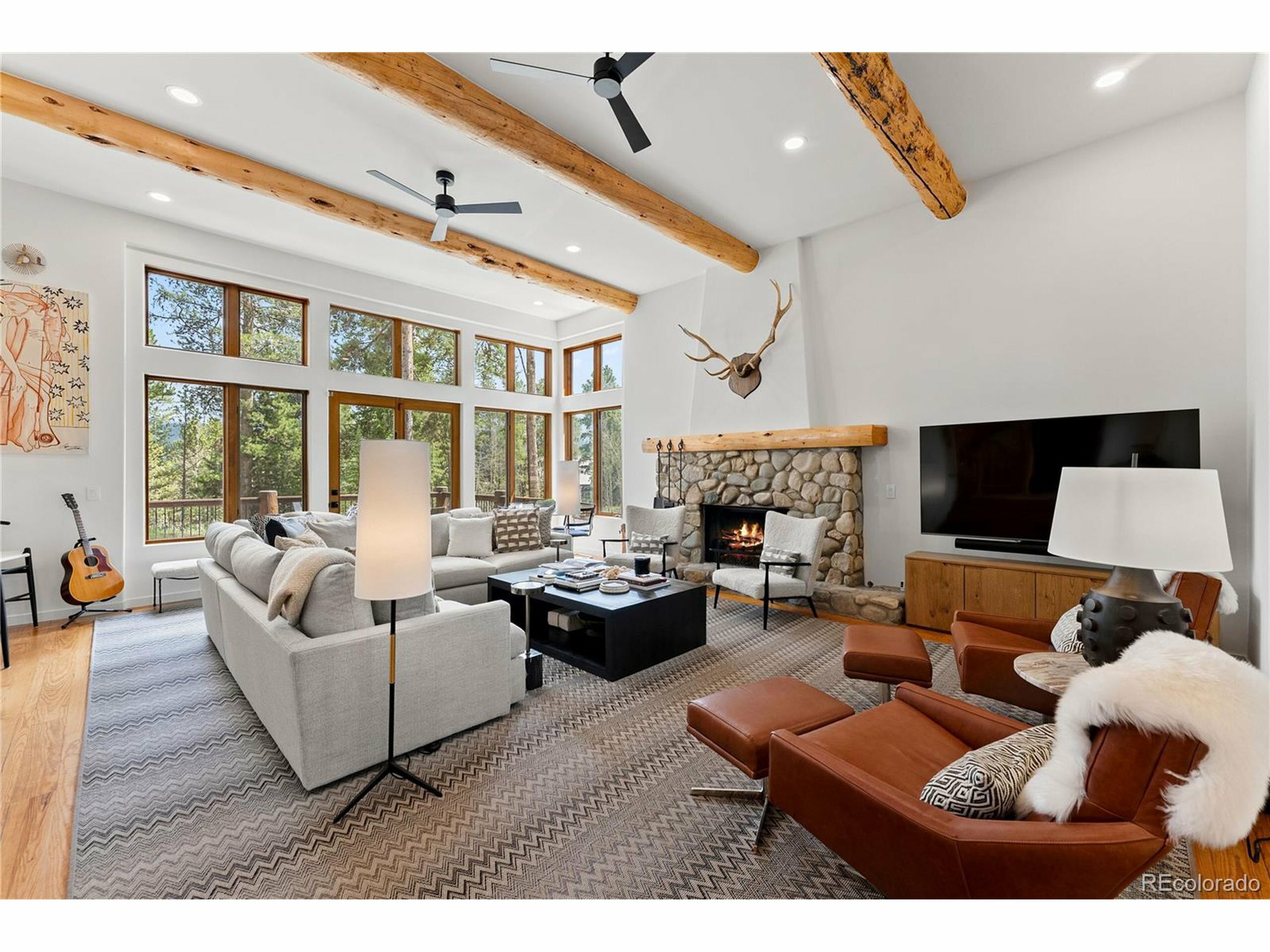 Property Photo: 110 Windwood Cir CO 80424