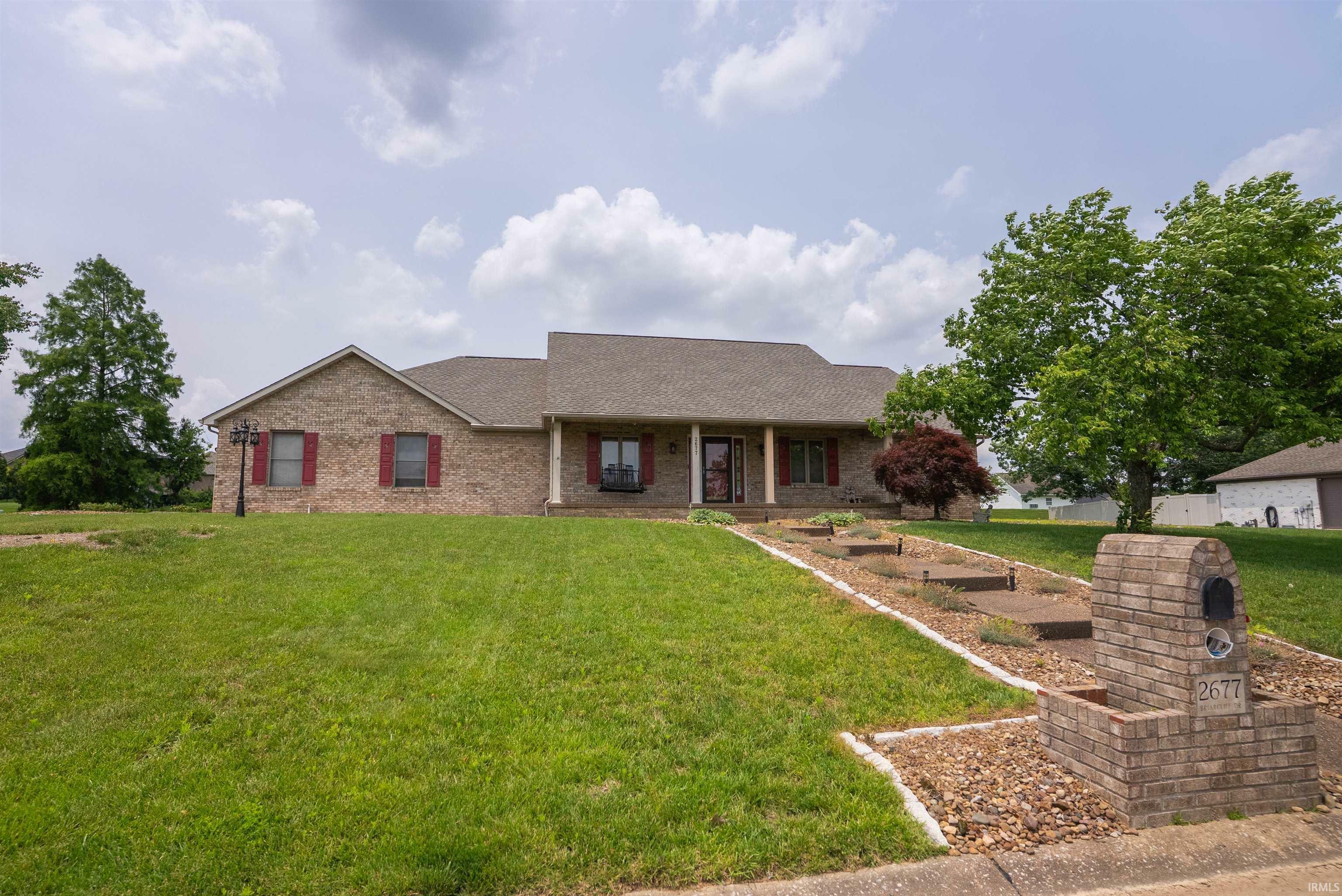 Property Photo: 2677 Briarcliff Drive IN 47630