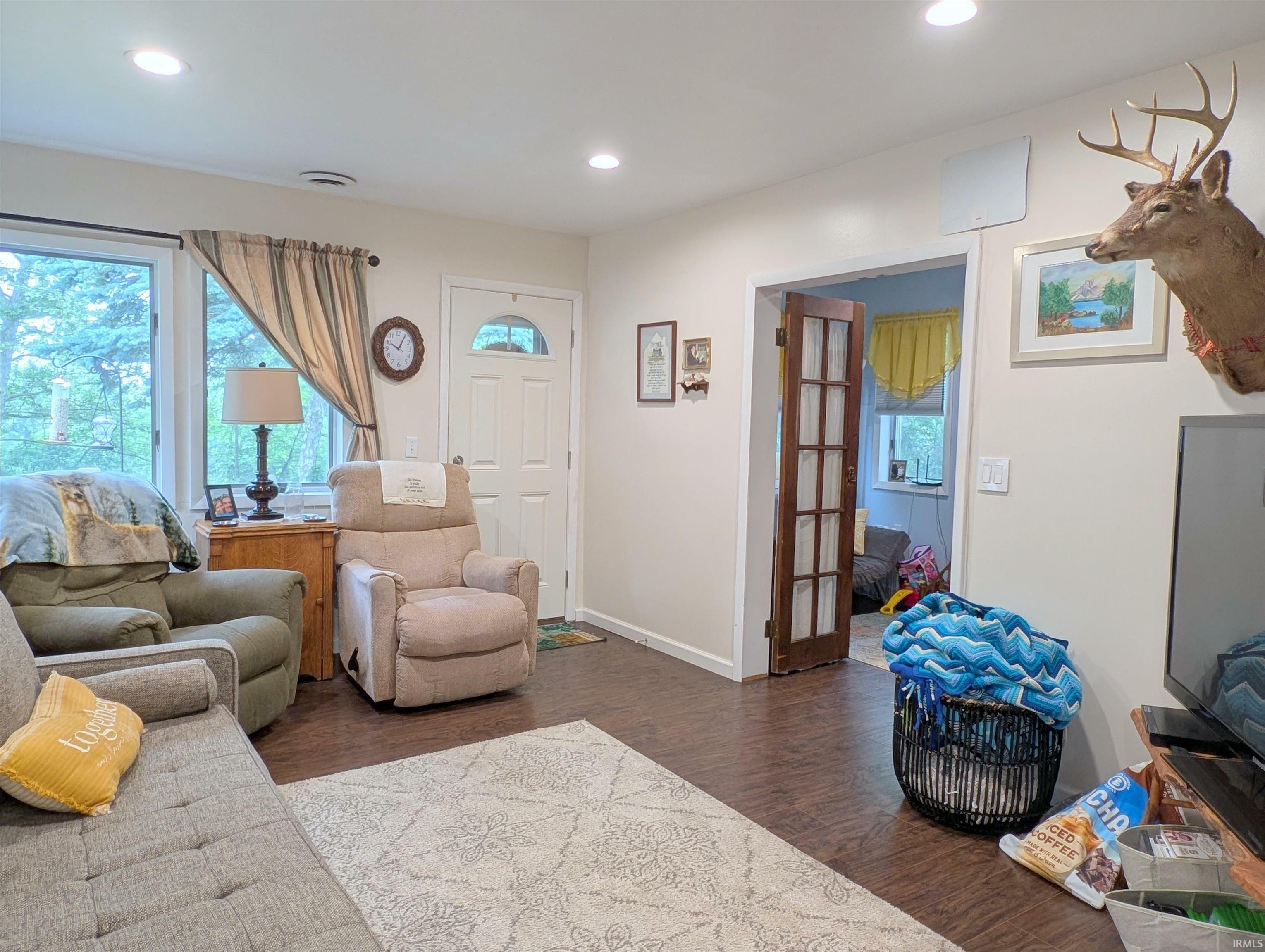 Property Photo: 406 E Market Street IN 46714