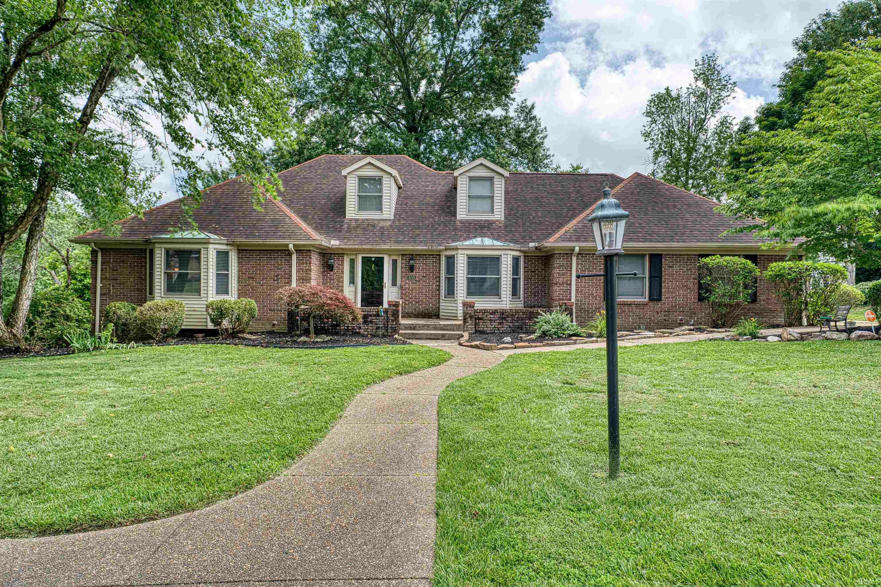 Property Photo: 505 Wyndclyff Drive IN 47711