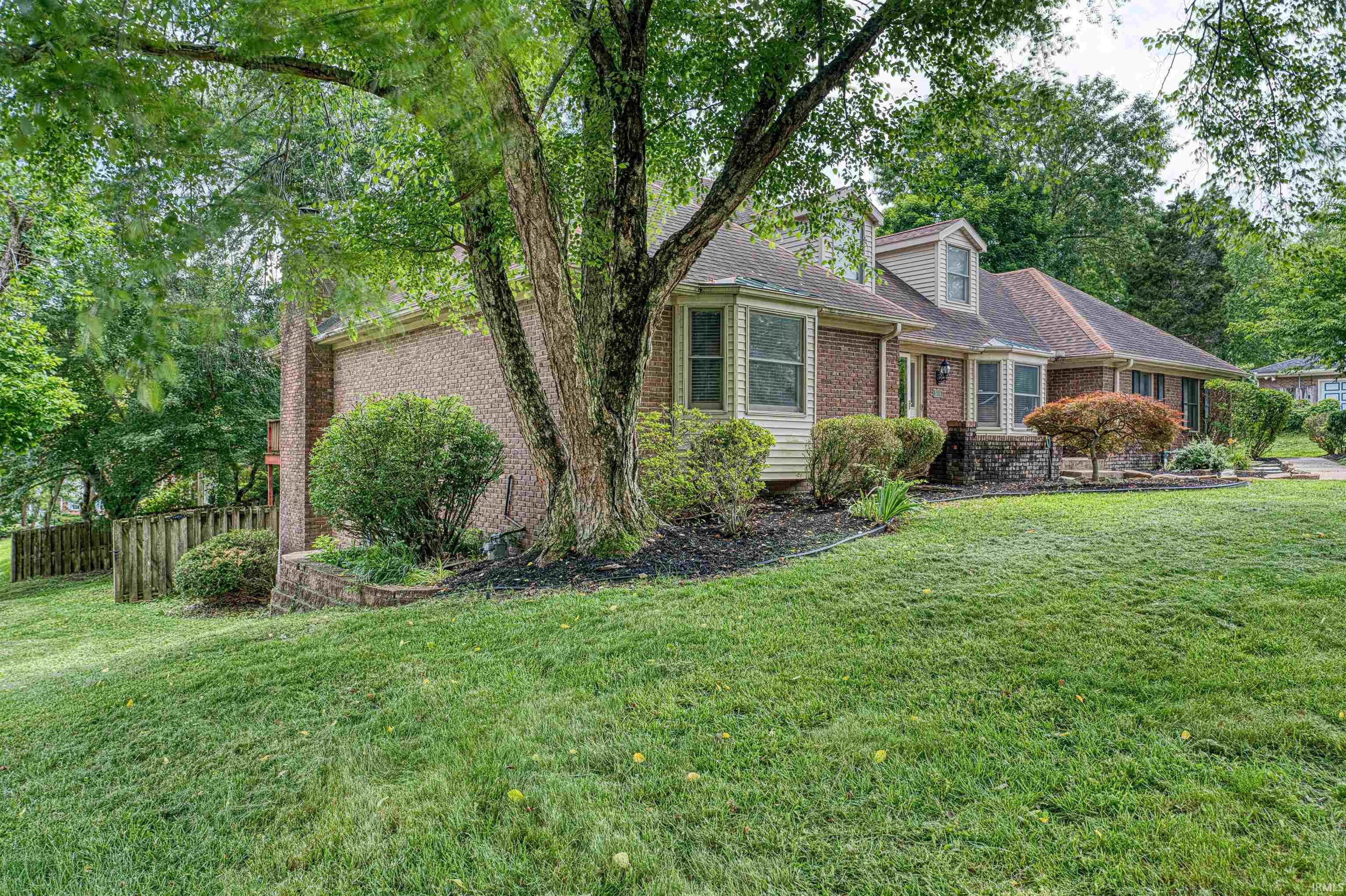 Property Photo: 505 Wyndclyff Drive IN 47711