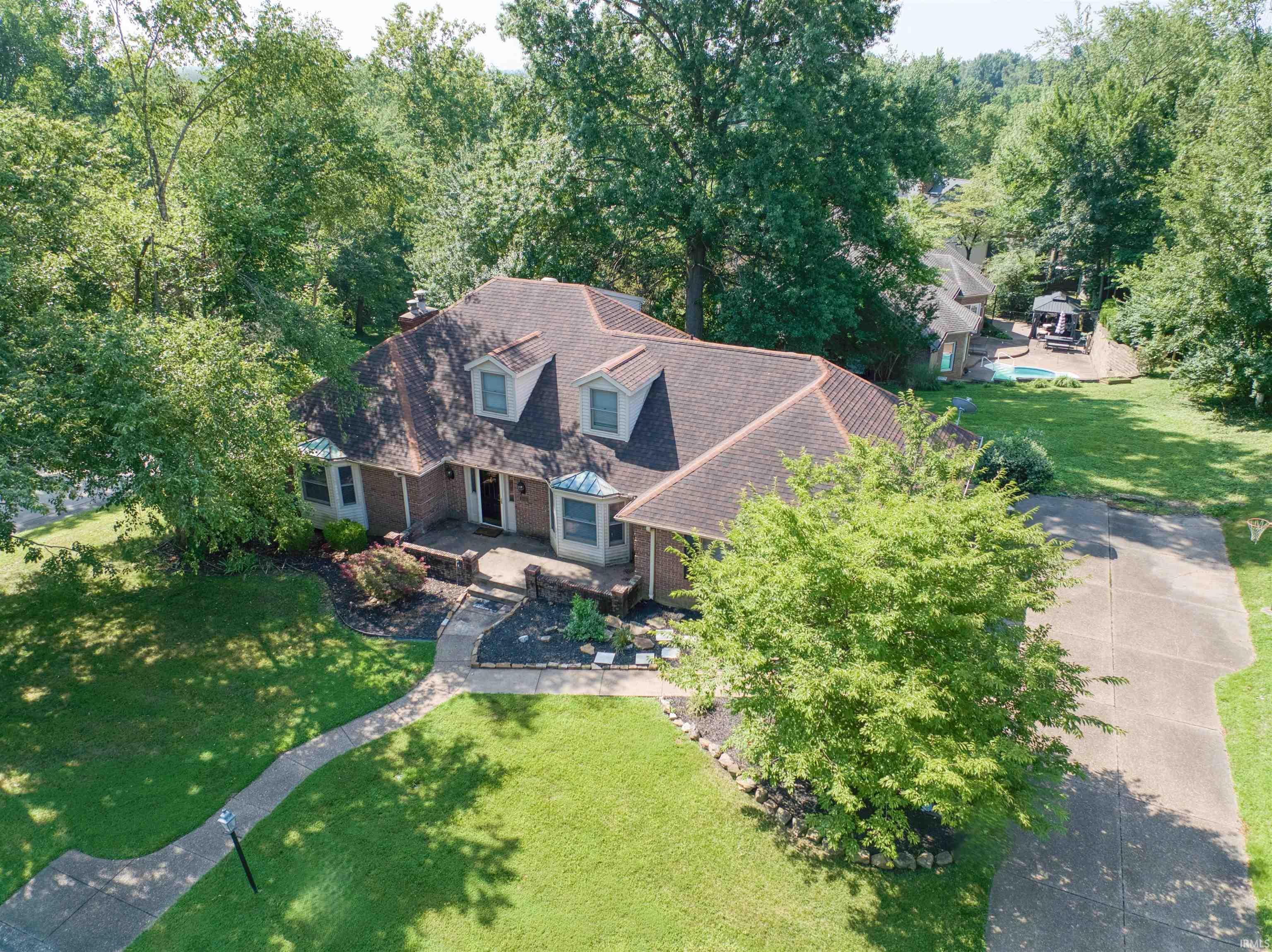 Property Photo: 505 Wyndclyff Drive IN 47711