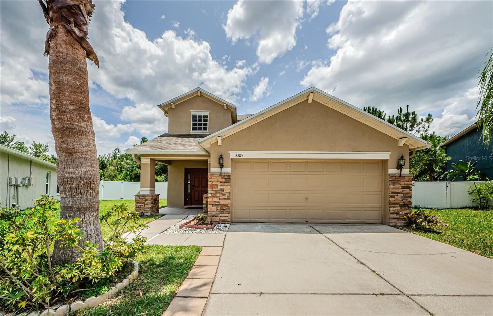 Property Photo:  3305 Hoylake Court  FL 34638 