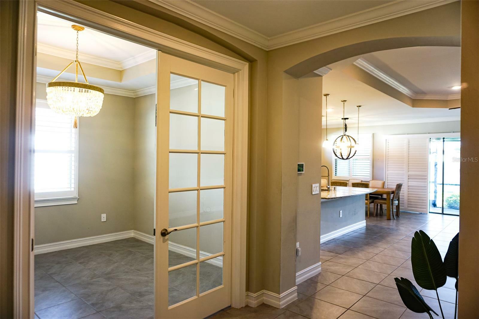 Property Photo: 136 Positano Trail FL 34275
