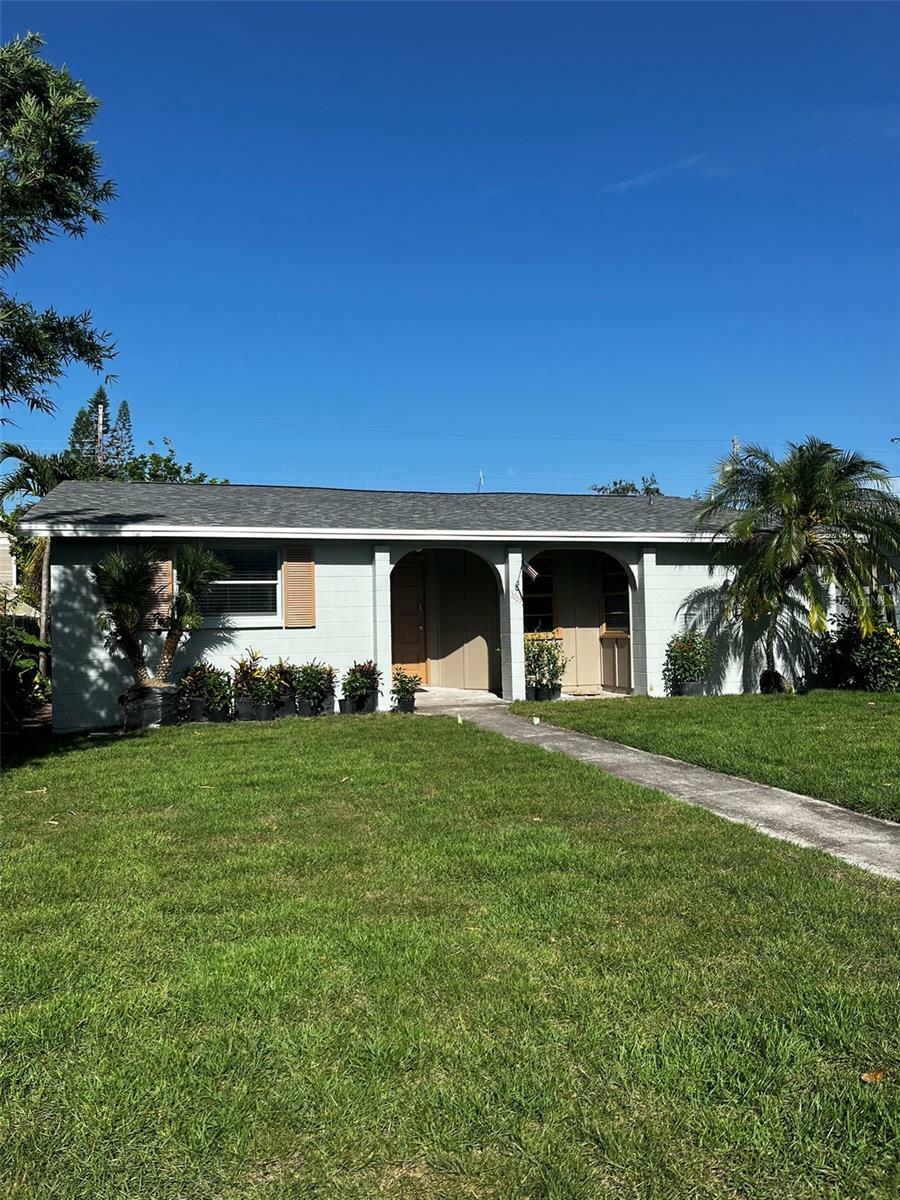 Property Photo: 3229 12th Street N FL 33704