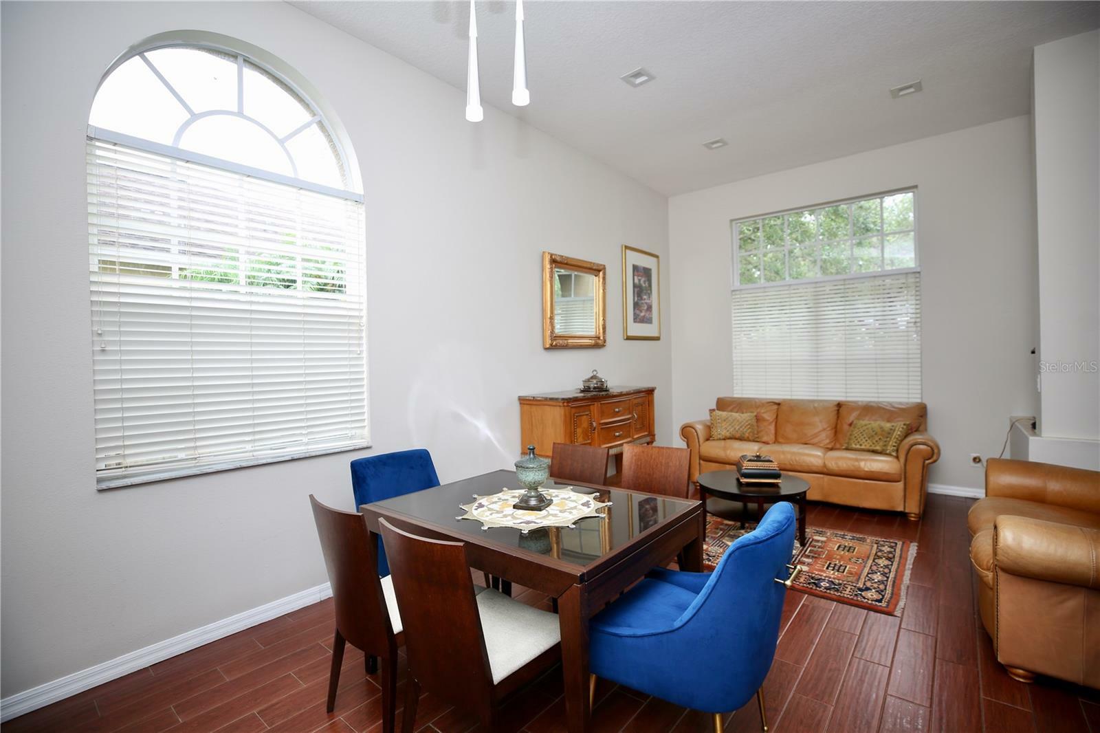 Property Photo:  11821 Easthampton Drive  FL 33626 