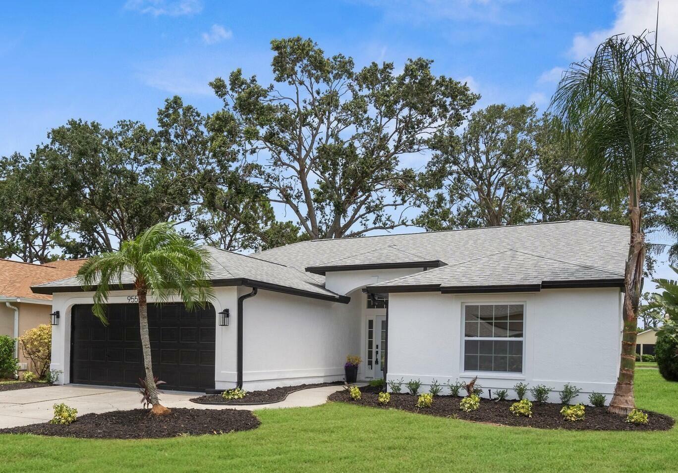 Property Photo: 9555 Knightsbridge Circle FL 34238