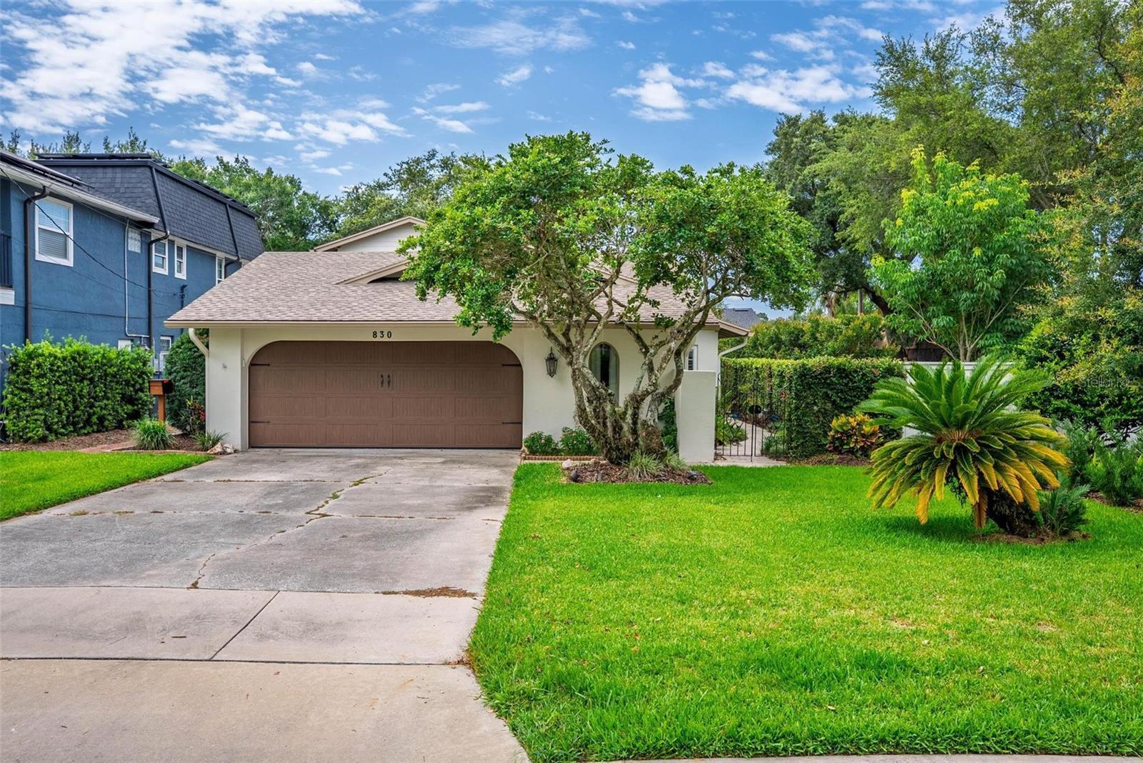 Property Photo:  830 Oak Street  FL 32804 