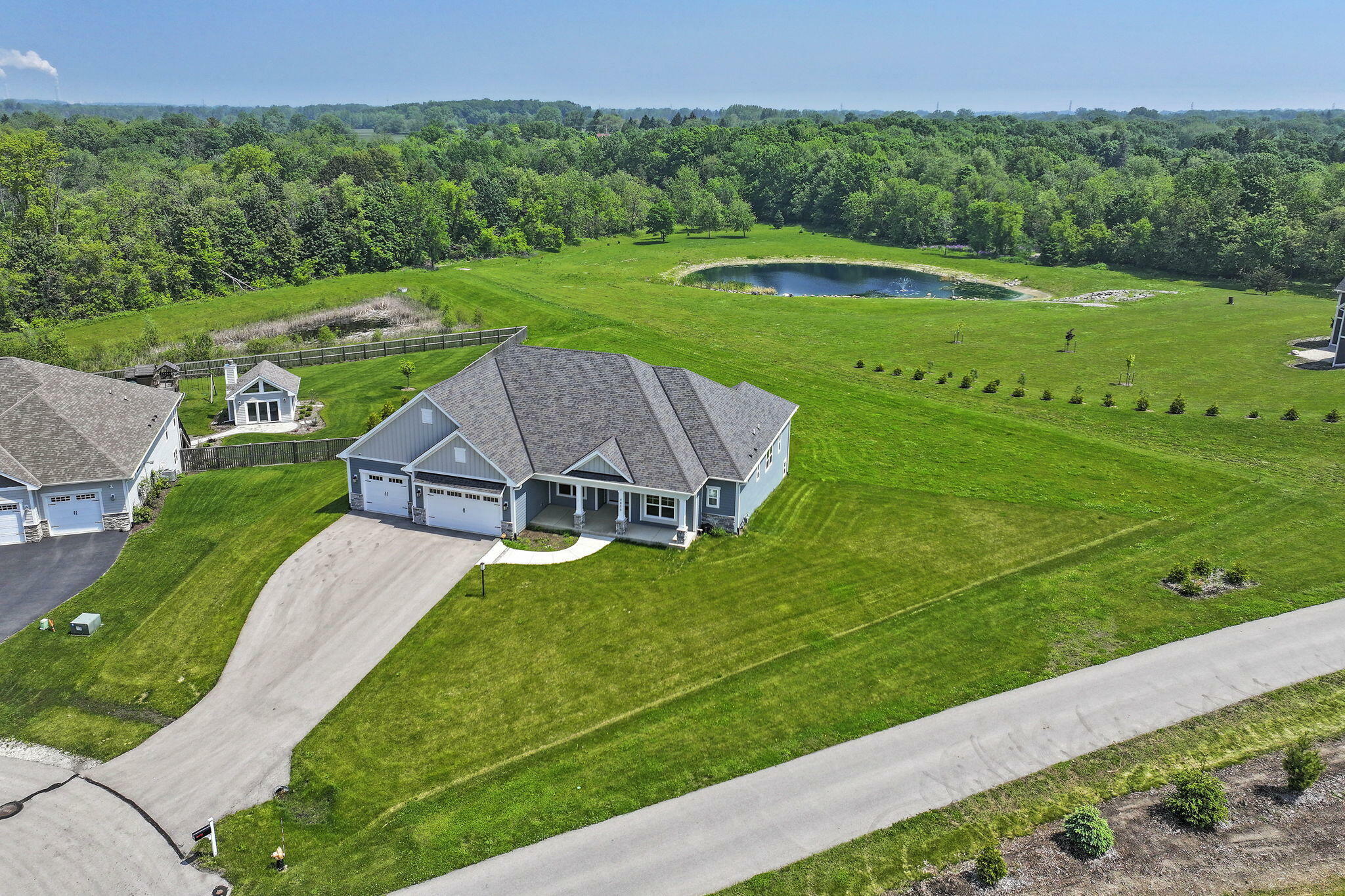 Property Photo:  4855 Cascade Ct  WI 53405 
