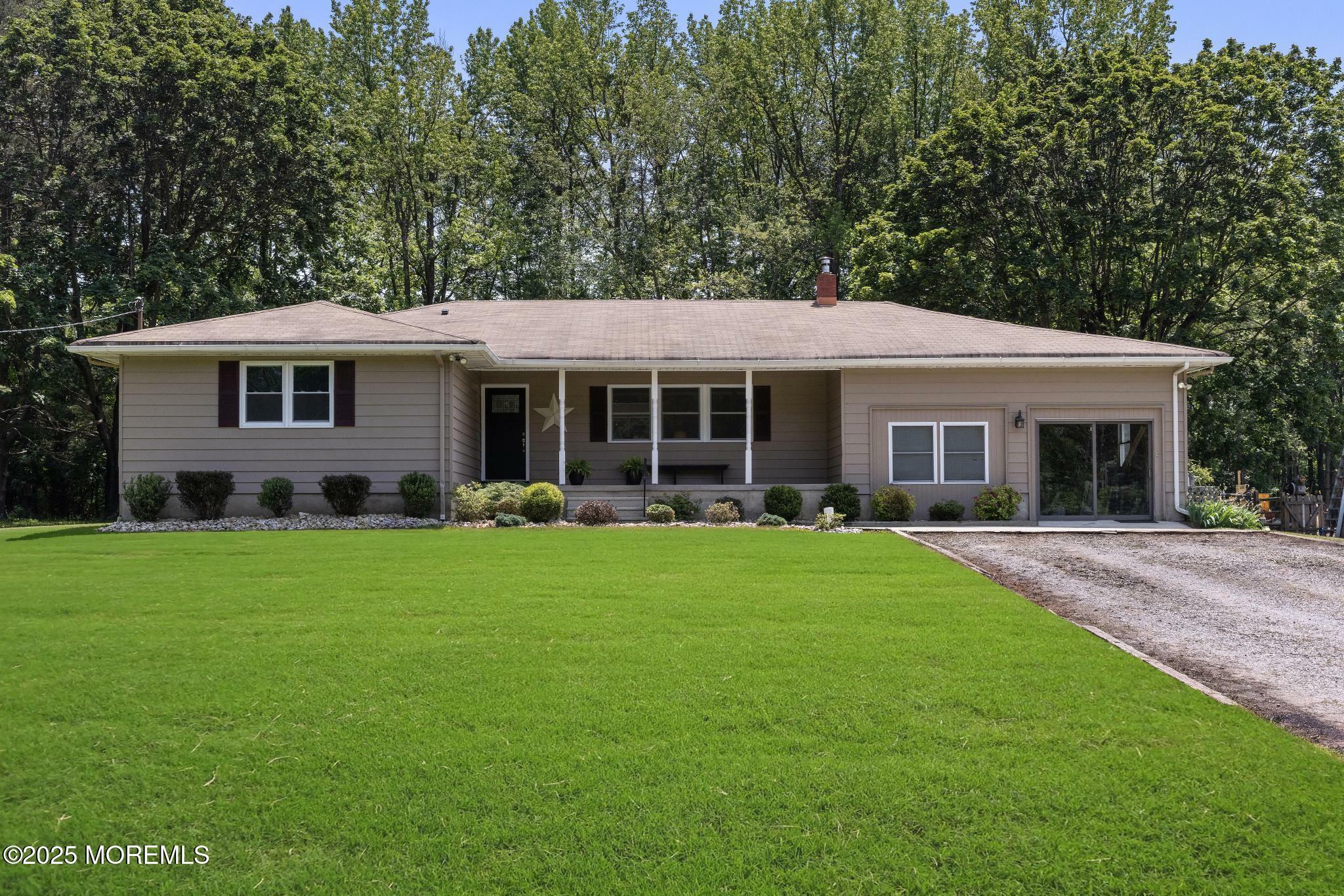 174 Ellisdale Road  Allentown NJ 08501 photo