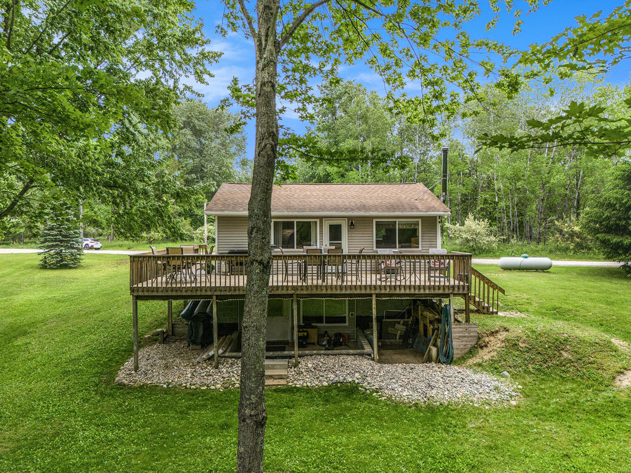 9503 N Lee Drive  Branch MI 49402 photo