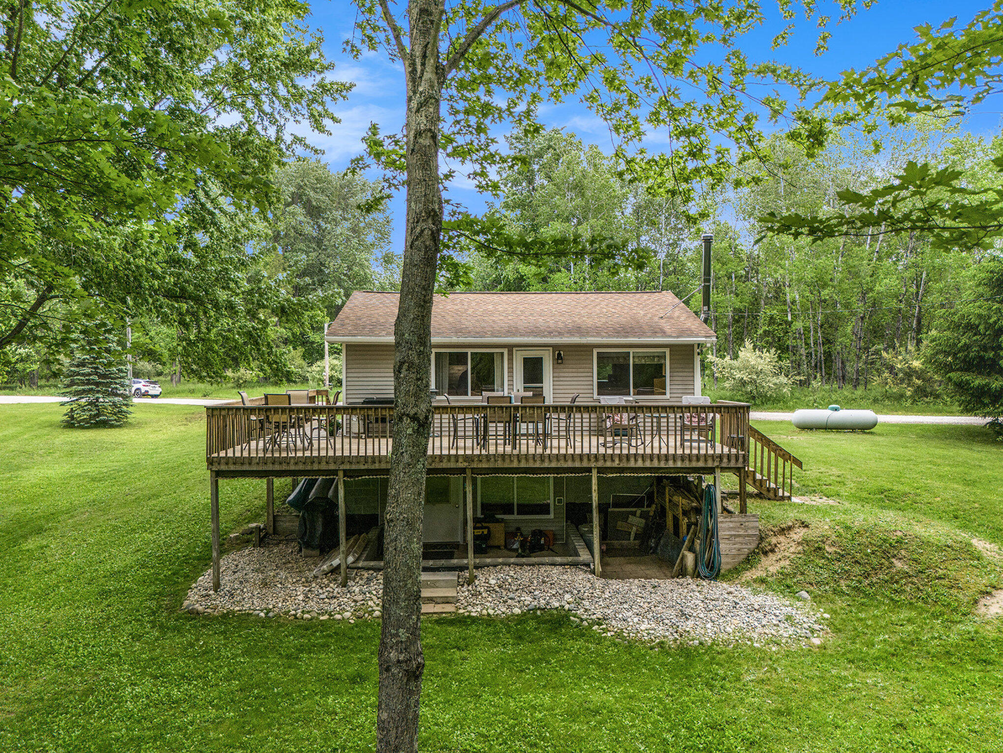 9503 N Lee Drive  Branch MI 49402 photo