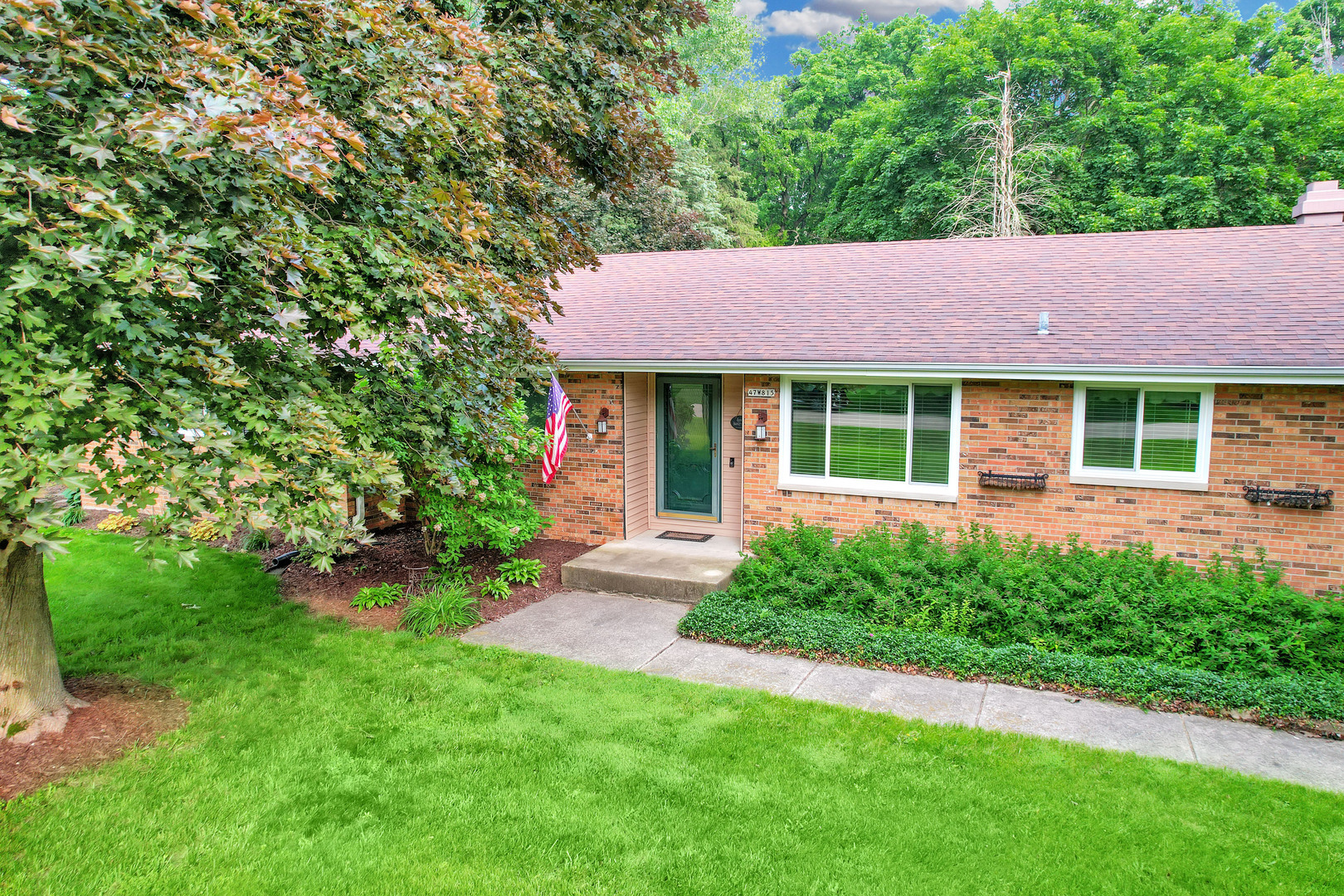 Property Photo: 47W815 Timberview Drive IL 60511