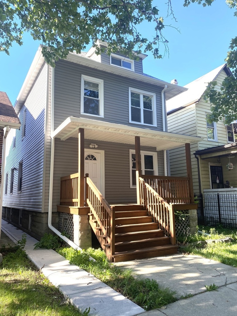 Property Photo:  4838 W Belden Street 2  IL 60639 